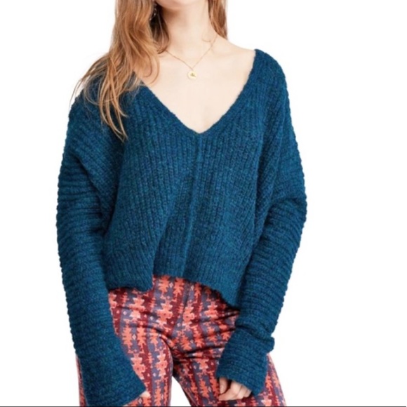 Free People Moonbeam V Neck Alpaca Blend Sweater M NWT - Picture 2 of 13